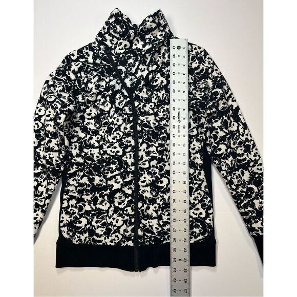 Lululemon Cozy Cuddle Up Jacket Fleur Sombre White Black Style W4IDCS Size 6 - Picture 5 of 14